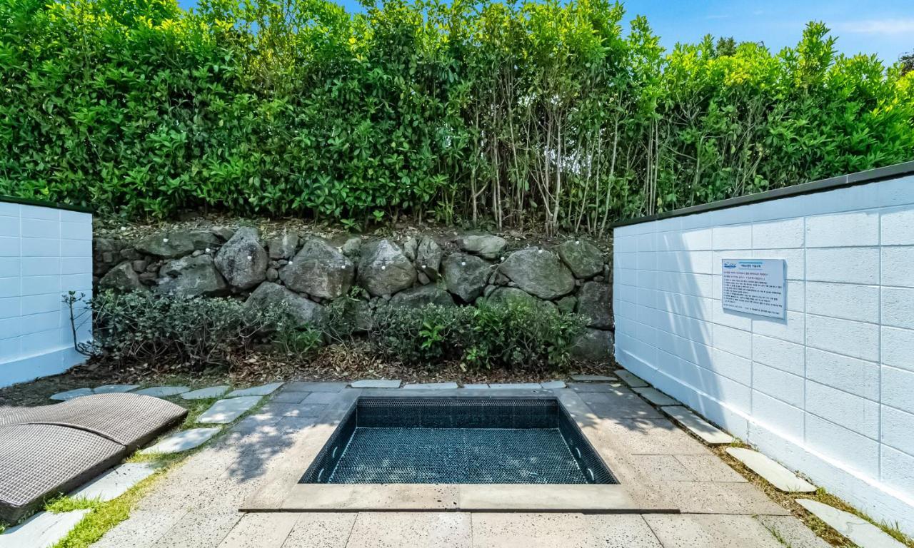 ג'גו Pool And Villa Sorang מראה חיצוני תמונה